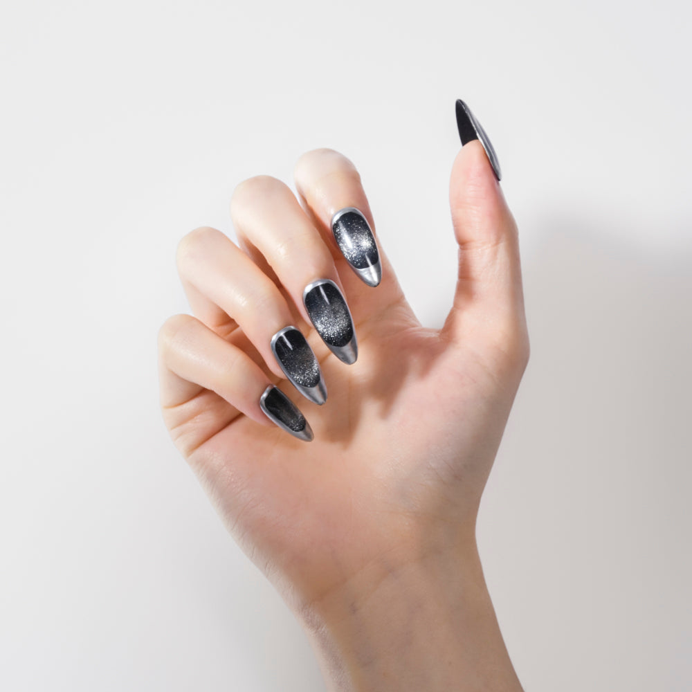Black Swan - Noir Tips Style